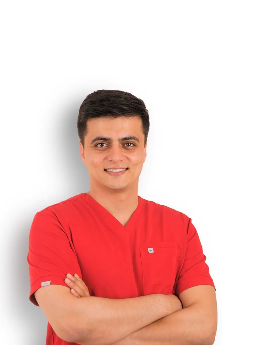 Dr. Emir Hacıoğlu, dentist at Habibler Clinic